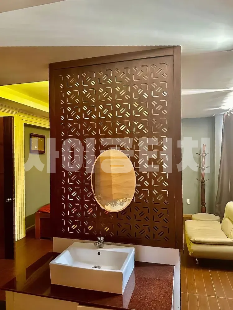 마사지 룸 내부 세면 공간