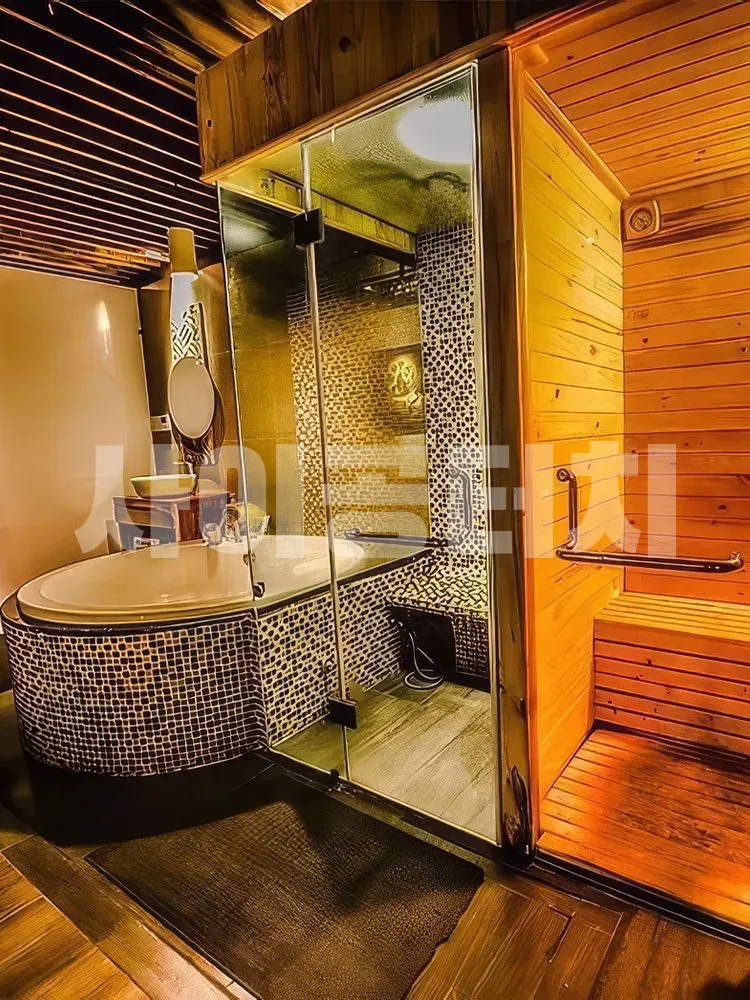 욕조 샤워실 사우나가 있는 스파 룸